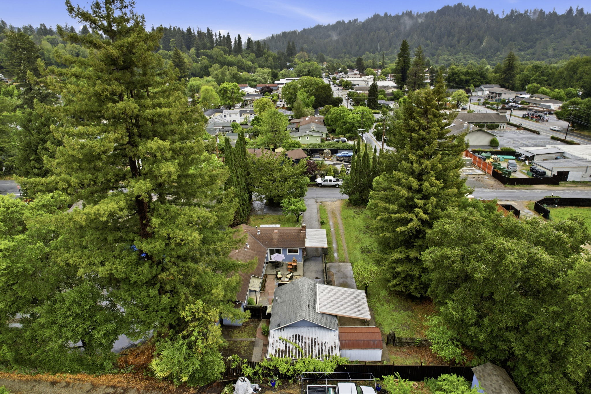 006_F8_AERIAL_159 Laurel Dr