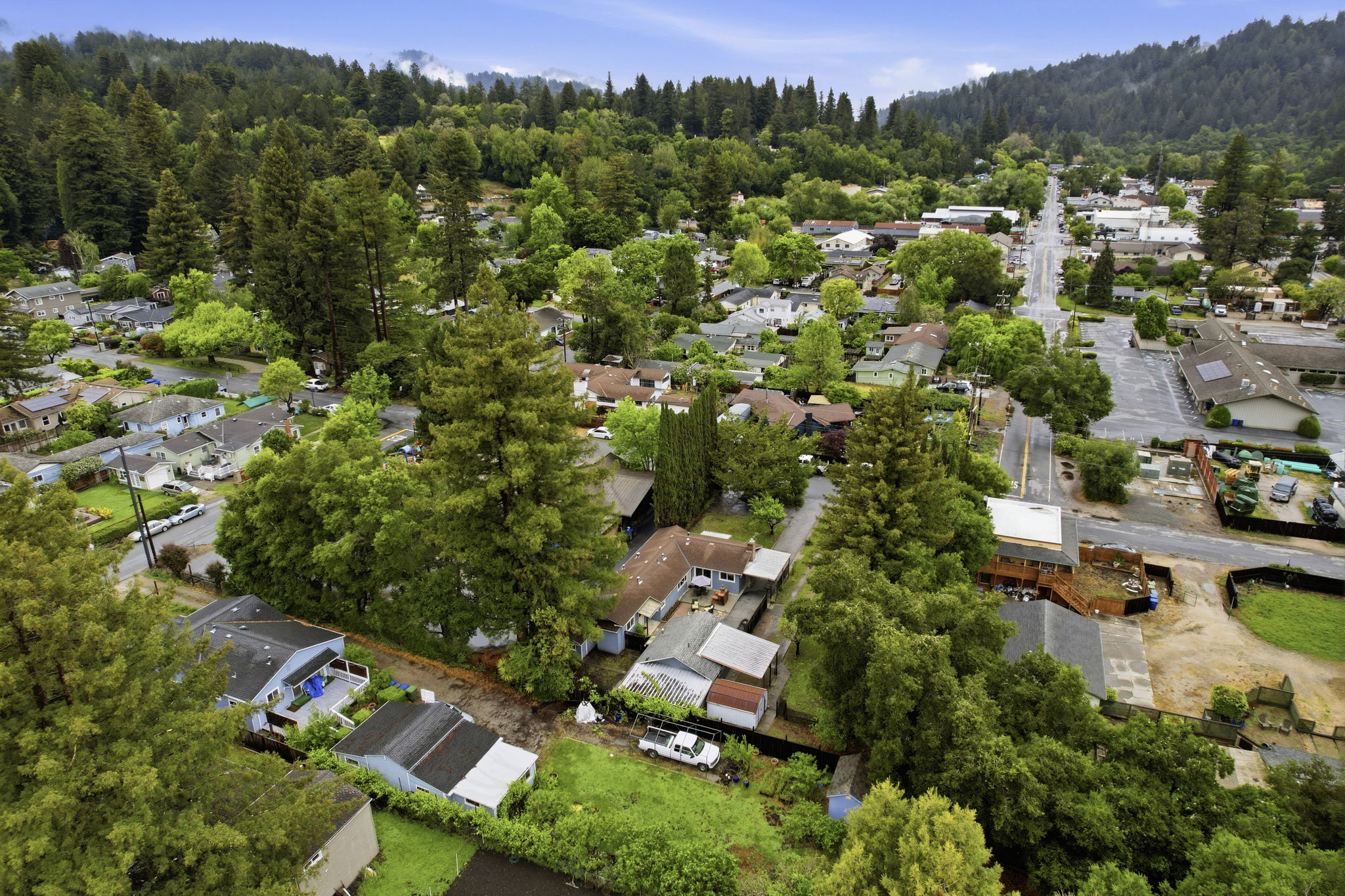 014_F8_AERIAL_159 Laurel Dr