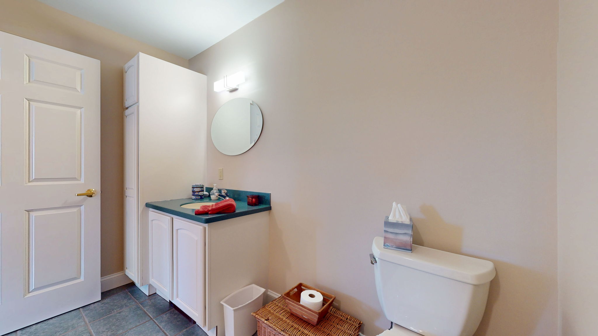 2nd bathroom