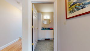 2nd bathroom