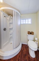 Bathroom 1b