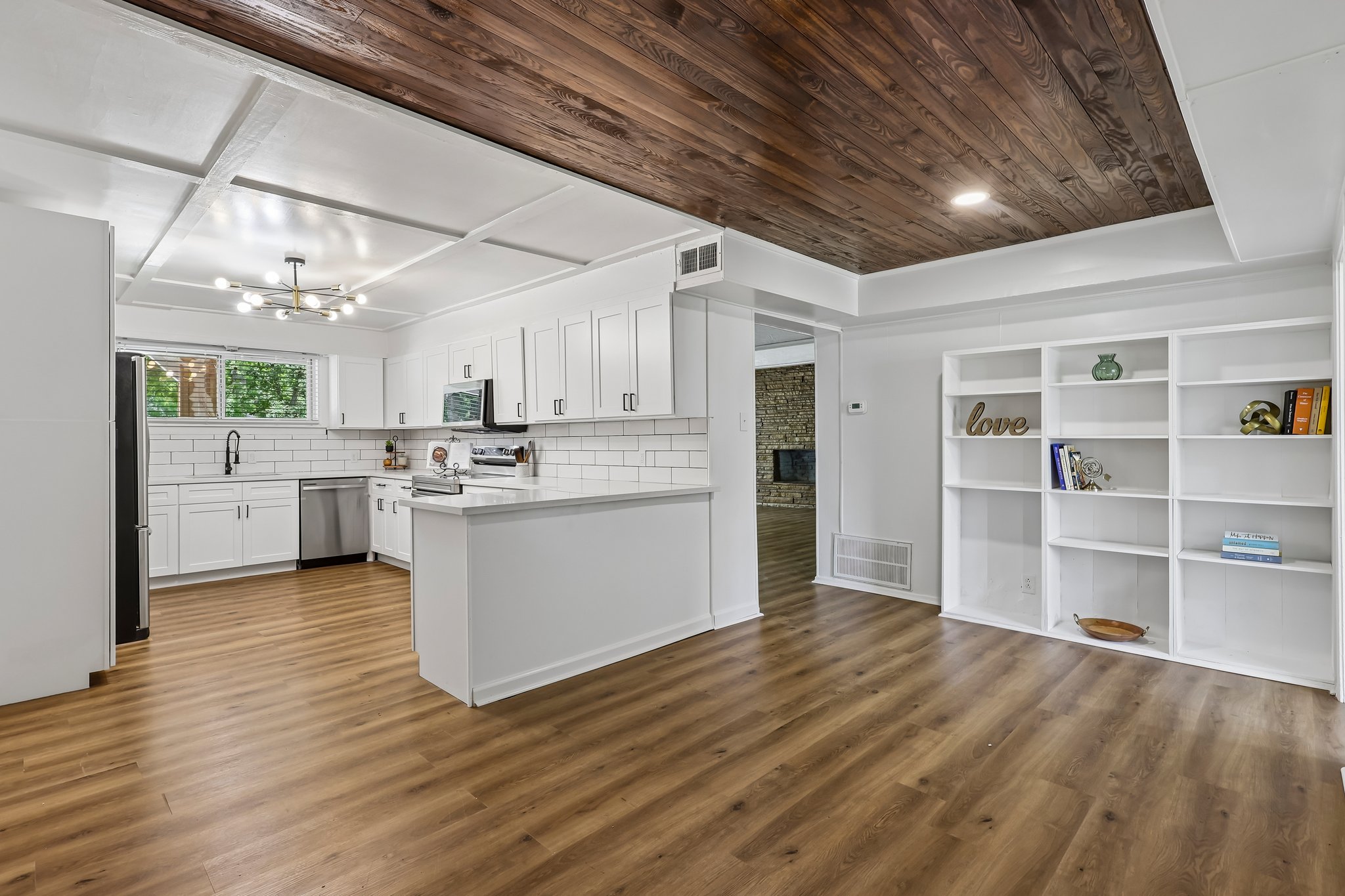 Oak Dr-S1807-009.jpg