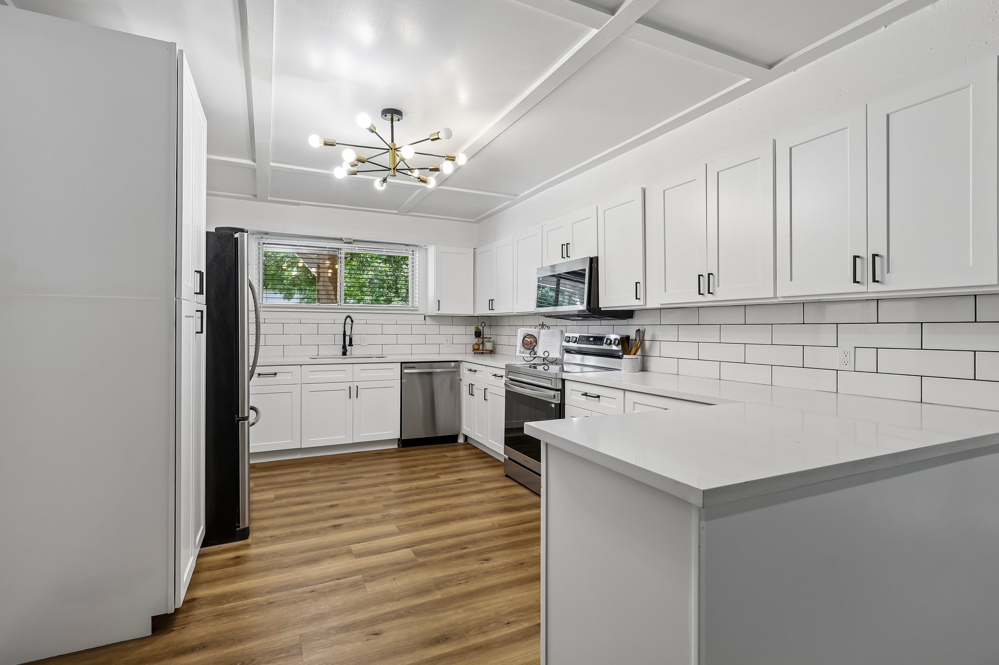 Oak Dr-S1807-010.jpg