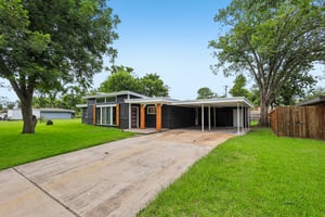 Oak Dr-S1807-002.jpg