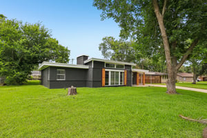 Oak Dr-S1807-003.jpg