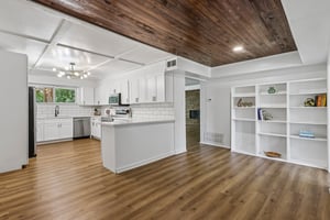 Oak Dr-S1807-009.jpg