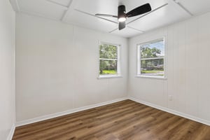 Oak Dr-S1807-022.jpg