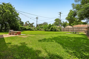 Oak Dr-S1807-024.jpg