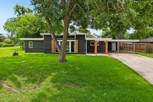 Oak Dr-S1807-029.jpg