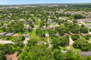 Oak Dr-S1807-032.jpg
