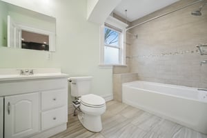 Full Bath with Tub Shower