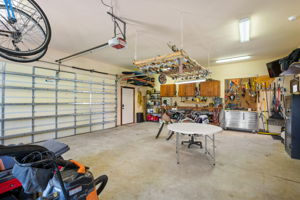 159-W-Oak-Knoll-Garage