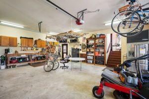 159-W-Oak-Knoll-Garage-V2
