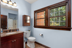 159-W-Oak-Knoll-Hall-Bath