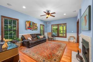 159-W-Oak-Knoll-Living-V5
