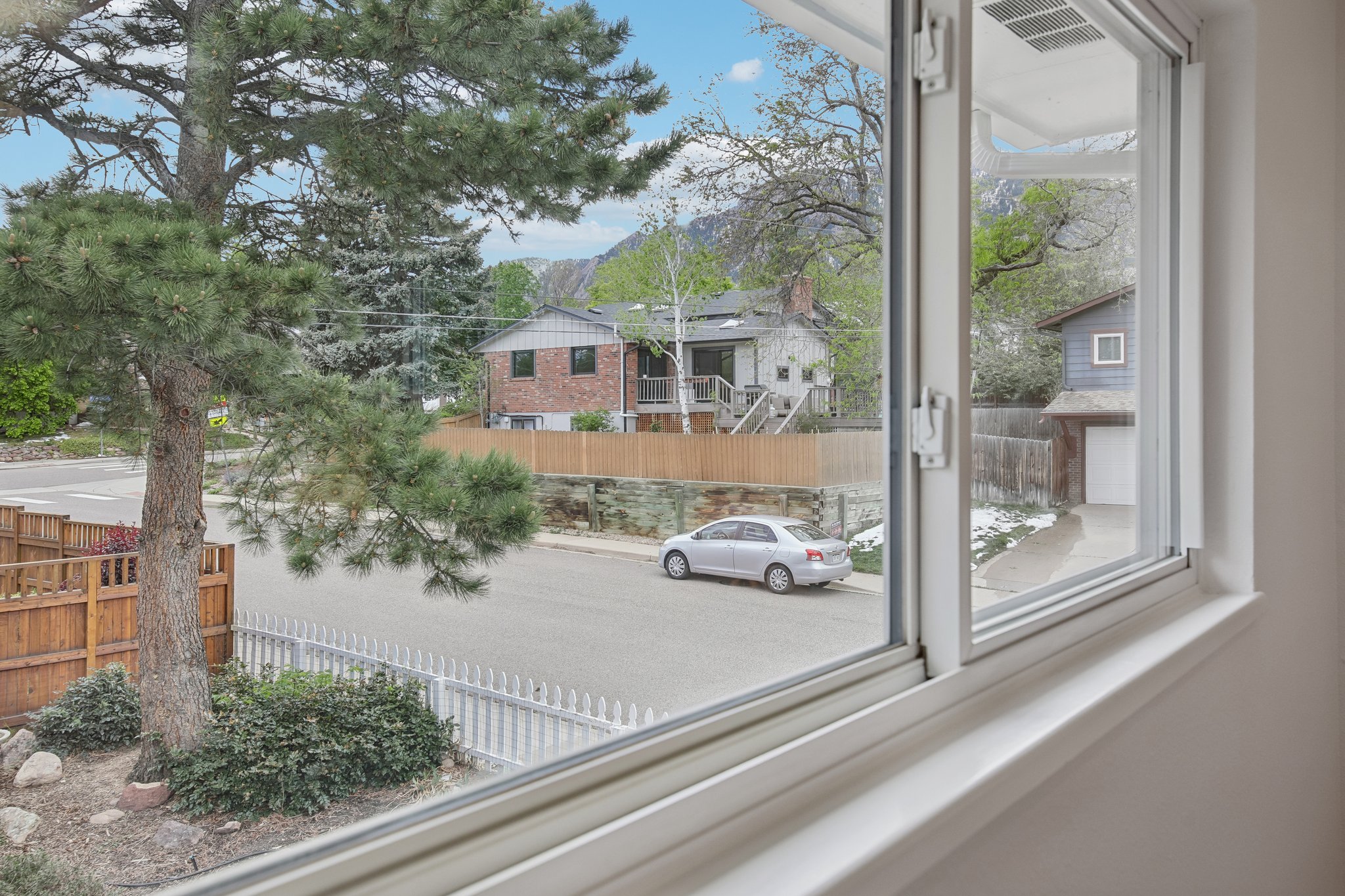 Findlay Way-S0805-045.jpg