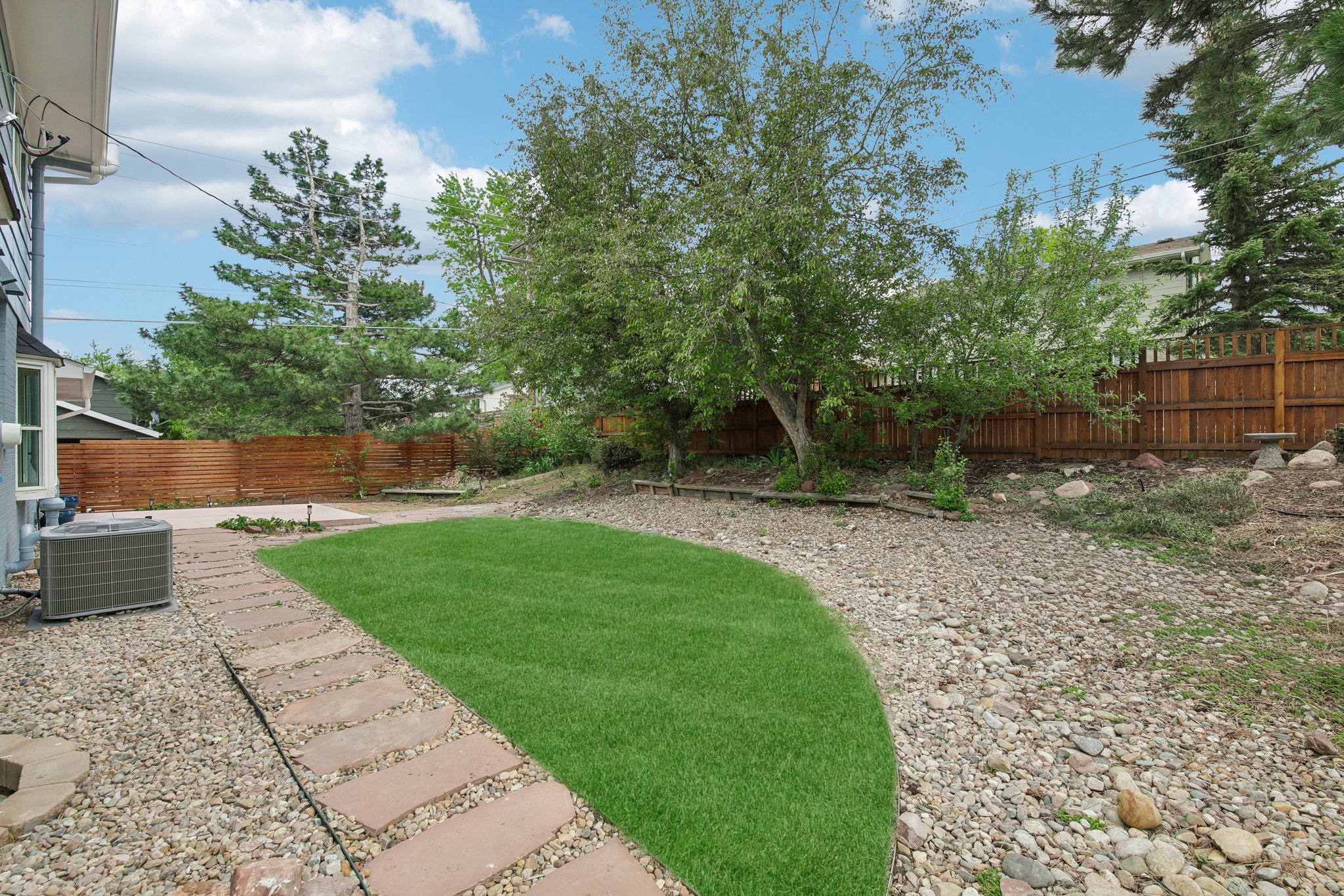 Findlay Way-S0805-054r.jpg