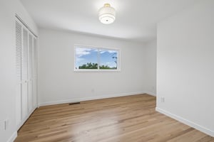 Findlay Way-S0805-033.jpg