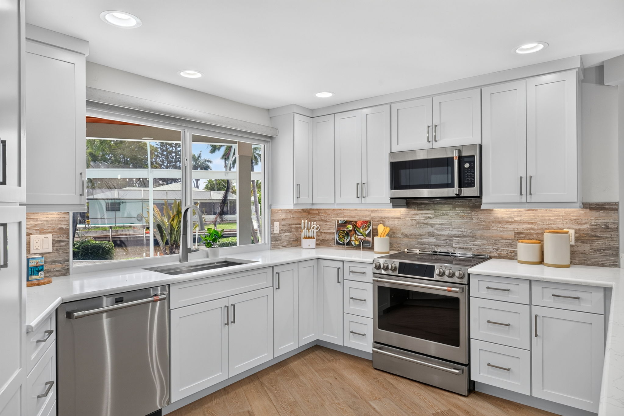 Kitchen 2 of 3