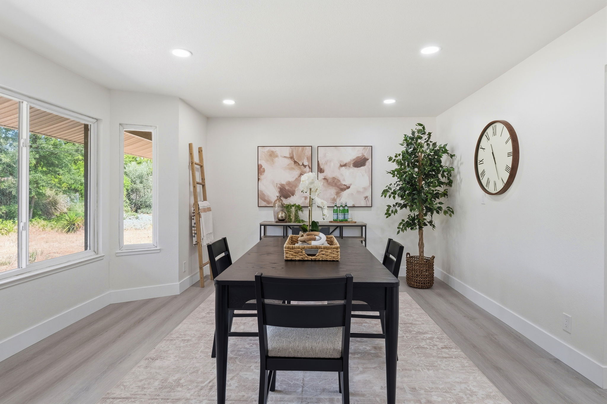 011_F8_1590 Sunset Rd