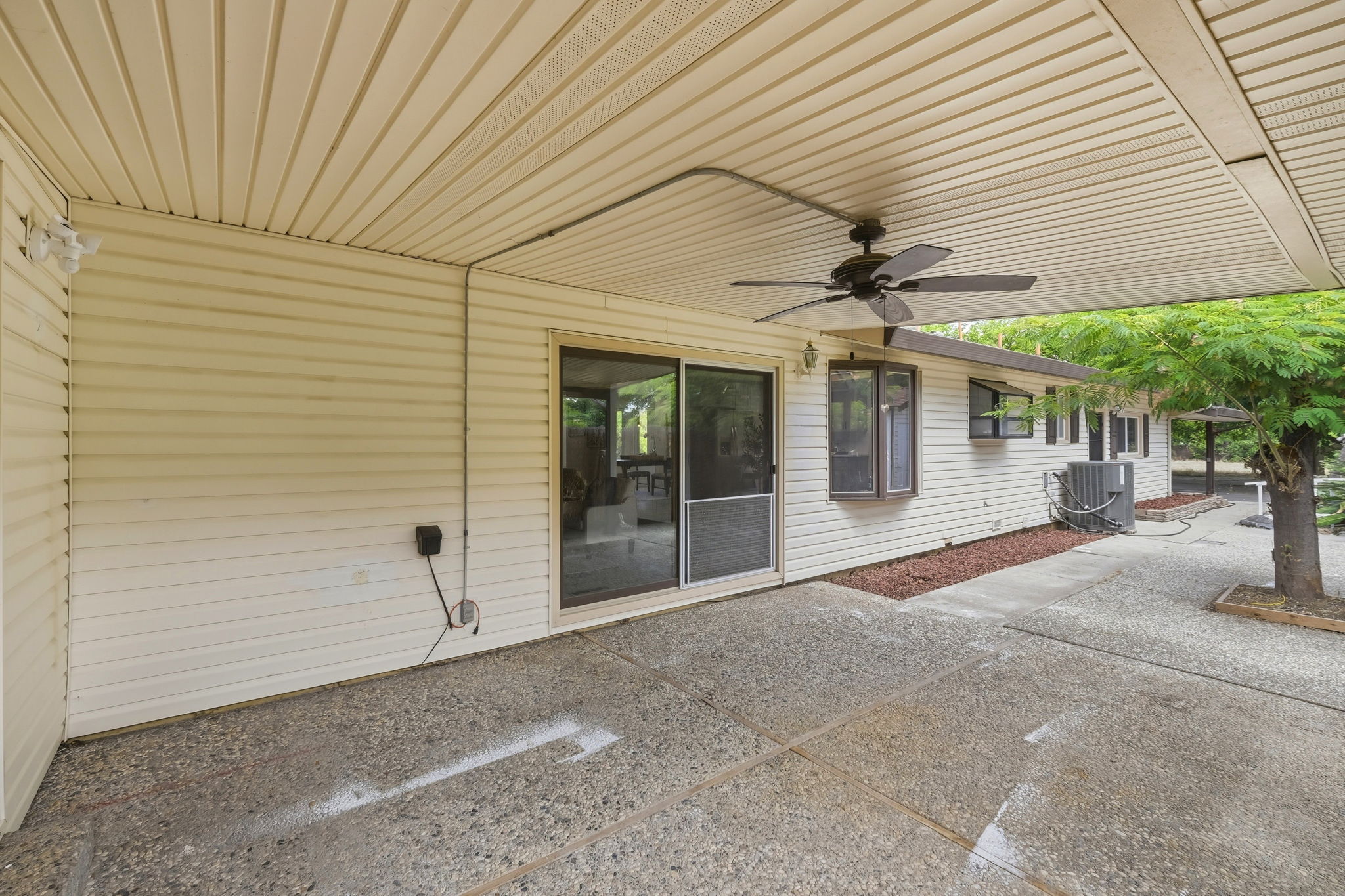 030_F8_1590 Sunset Rd