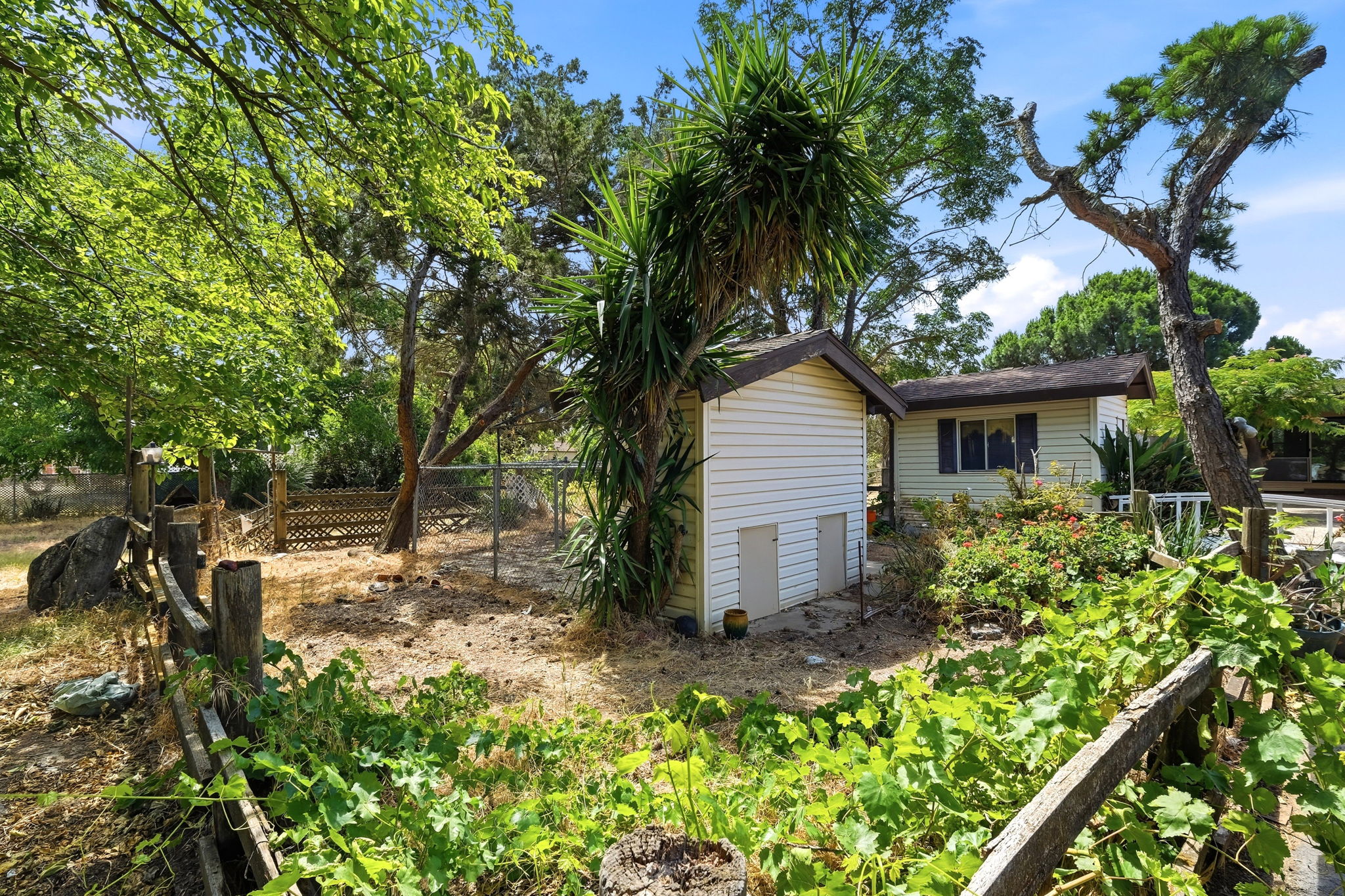 036_F8_1590 Sunset Rd