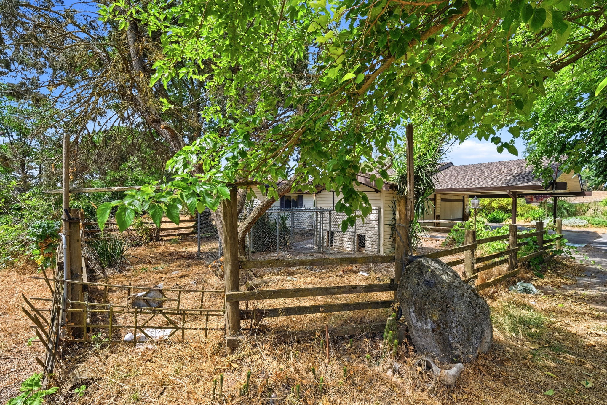 039_F8_1590 Sunset Rd