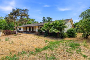 001_F8_1590 Sunset Rd