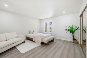 016_F8_1590 Sunset Rd