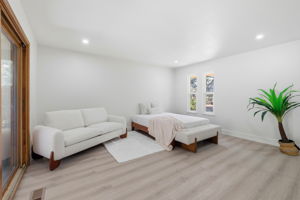017_F8_1590 Sunset Rd