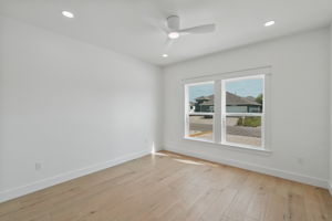  Photo 0