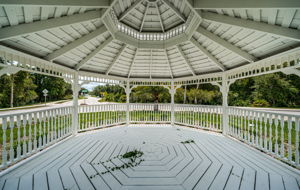 3-Gazebo