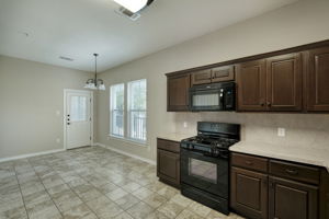 Kitchen/Dining Area