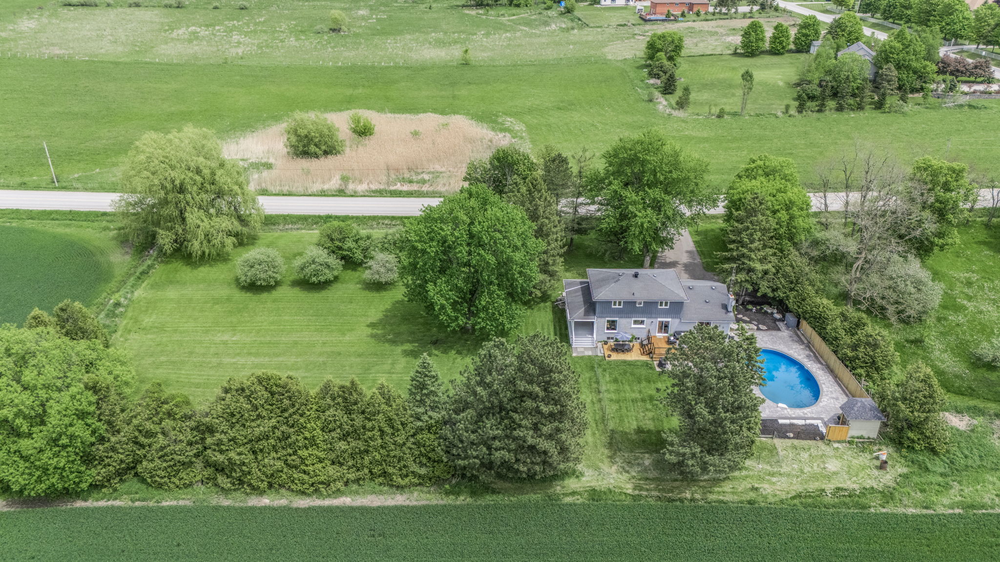 1592 15th Sideroad (60)