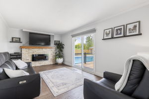 1592 15th Sideroad (18)