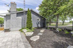 1592 15th Sideroad (55)