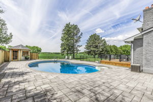 1592 15th Sideroad (56)