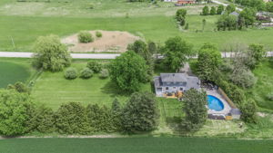 1592 15th Sideroad (60)
