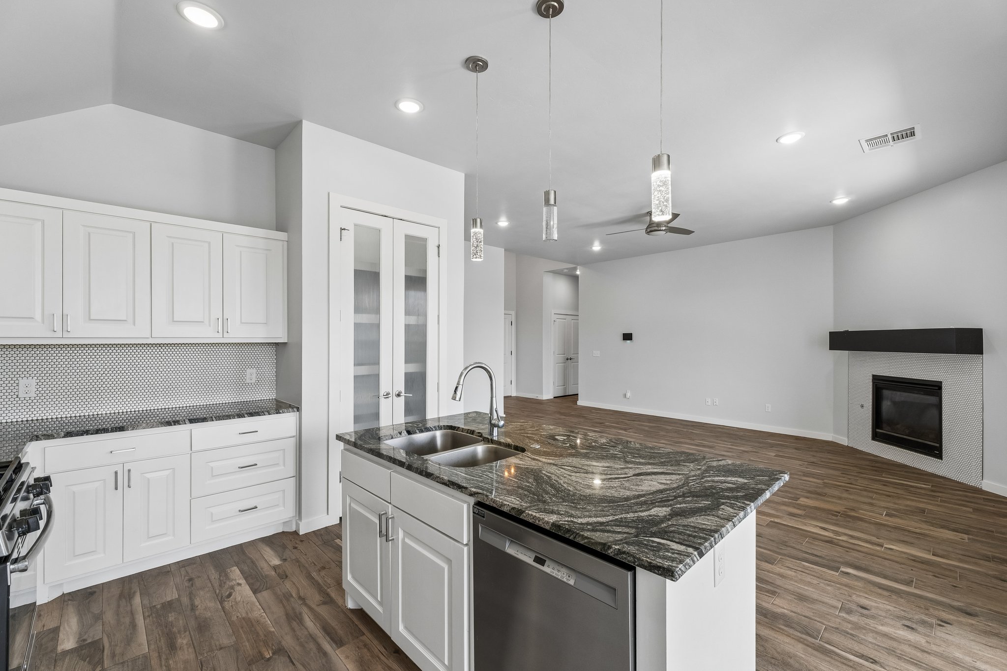 15920 Capri Ln_014.jpg