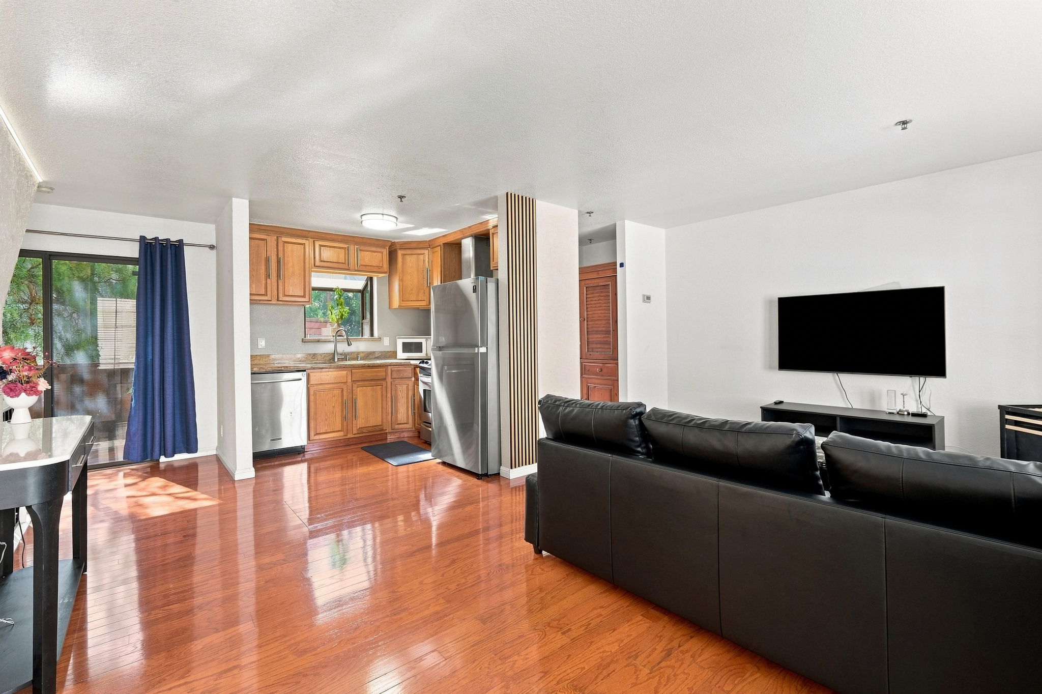007_F8_15925 Maubert Ave 6