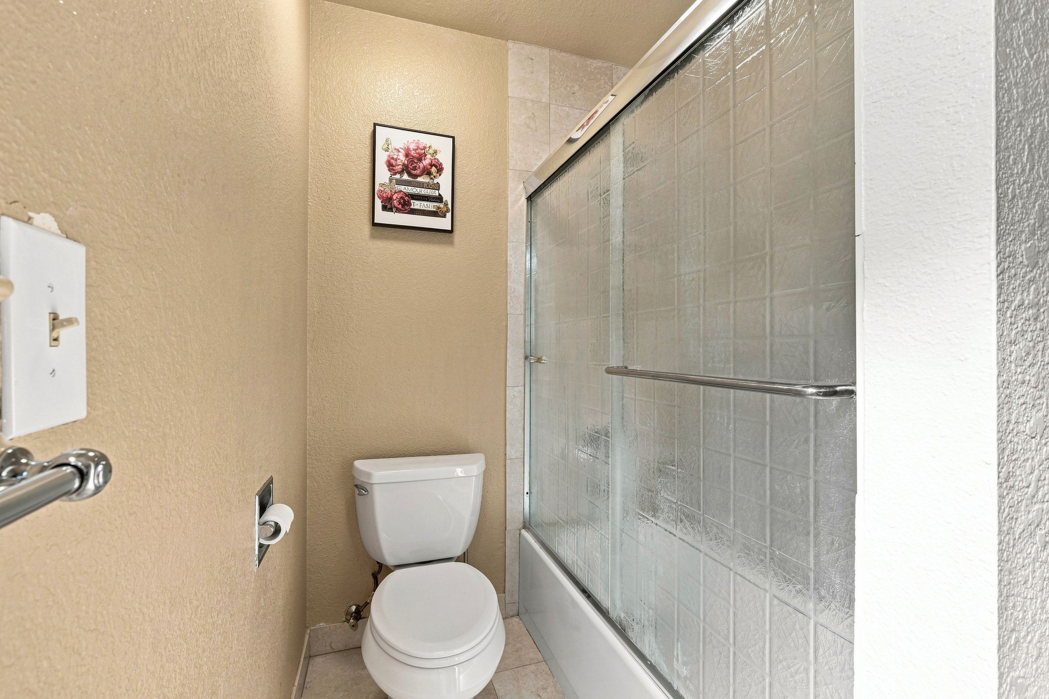 026_F8_15925 Maubert Ave 6