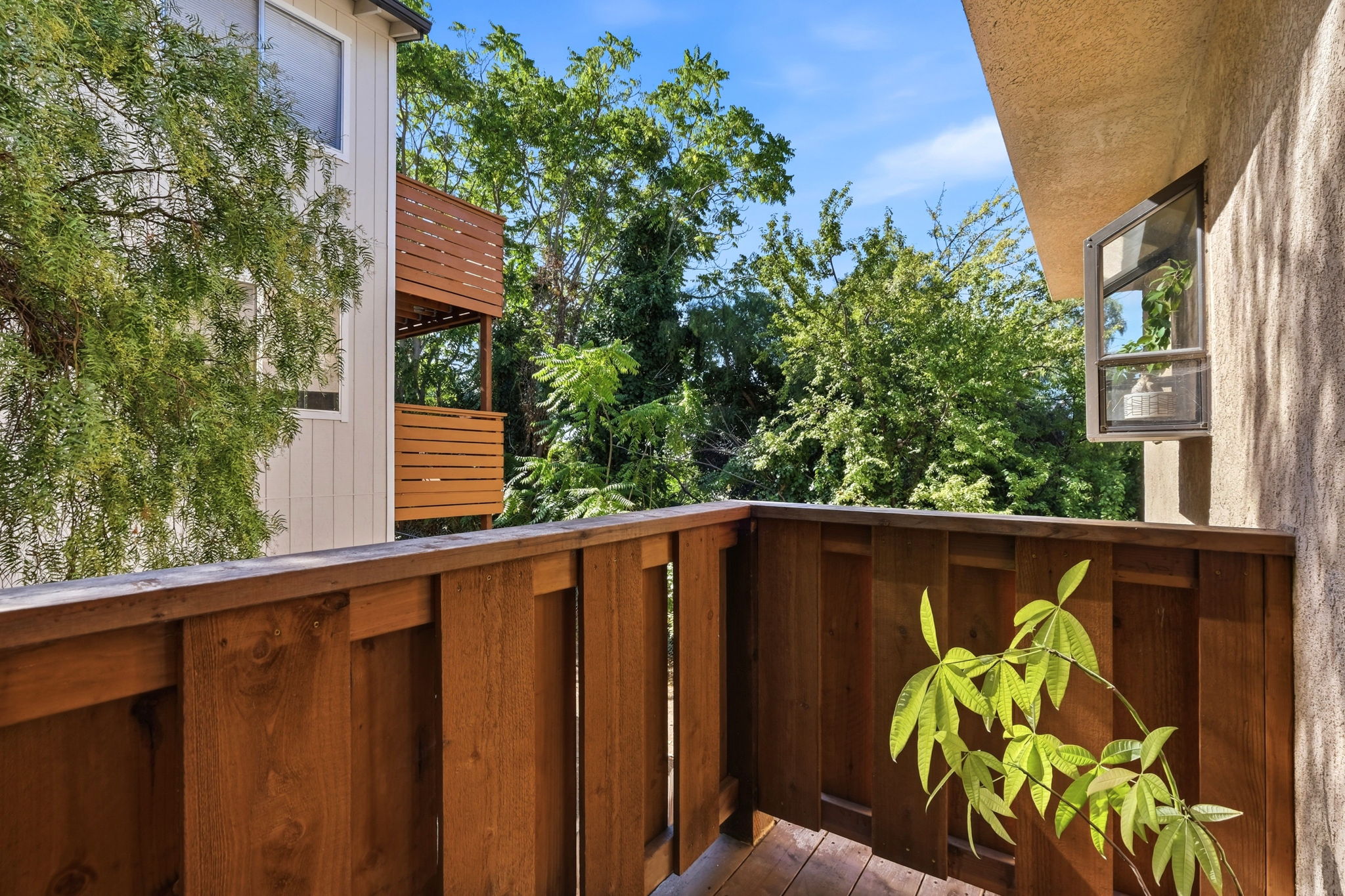 027_F8_15925 Maubert Ave 6