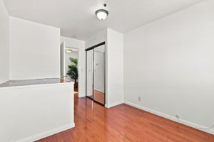 018_F8_15925 Maubert Ave 6