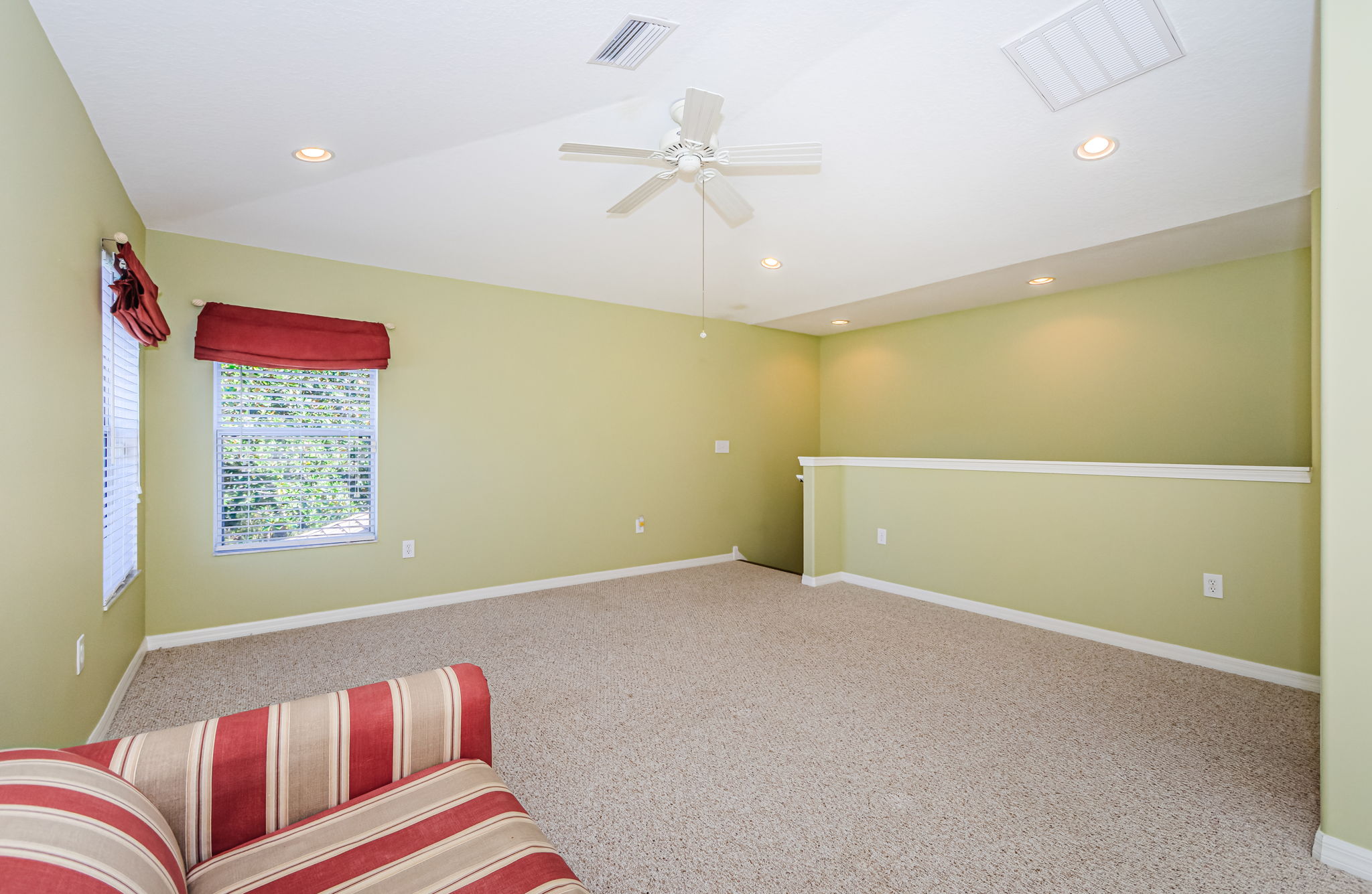 Upstairs Loft 1C