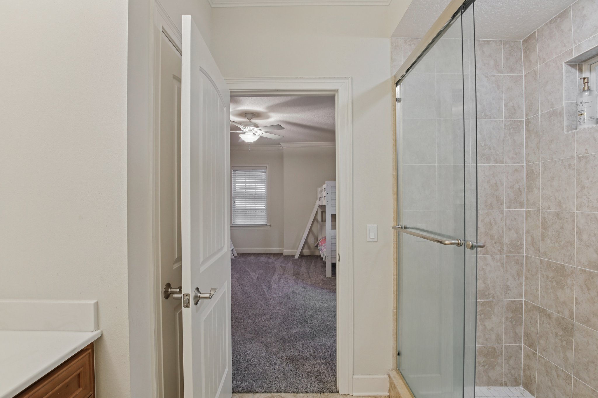 Ternglade Dr-S0602-067.jpg