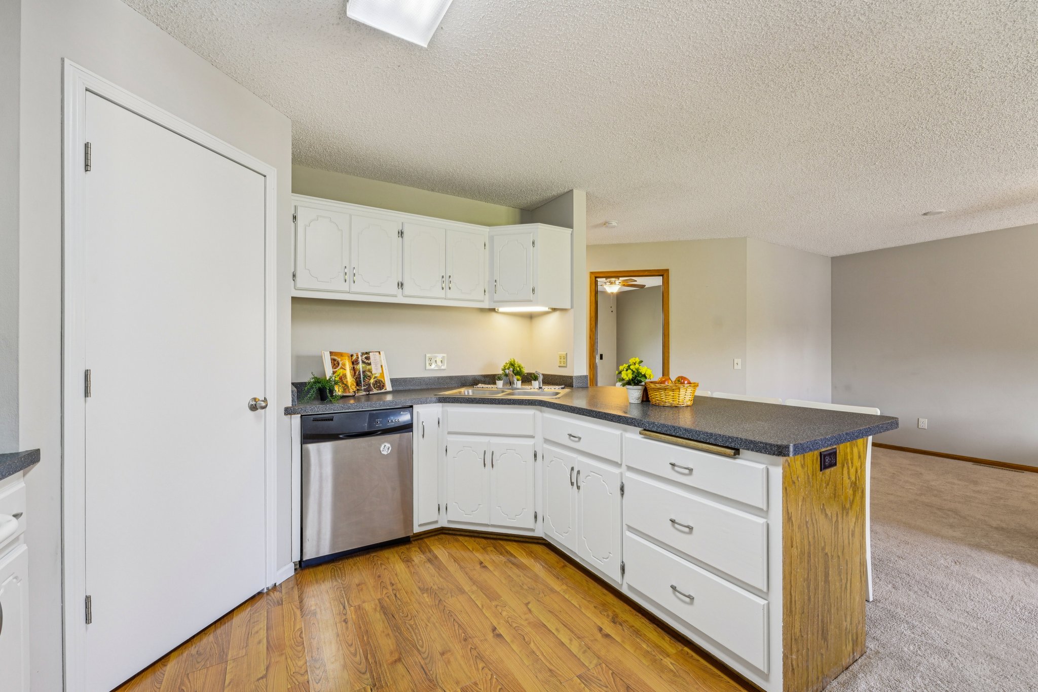 Hyland Pointe Ct-S3010-014.jpg