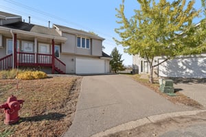 Hyland Pointe Ct-S3010-002.jpg