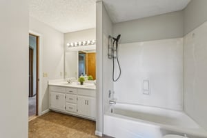 Hyland Pointe Ct-S3010-032.jpg