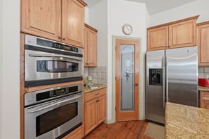  Photo 33