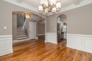 Dining Room/Entryway